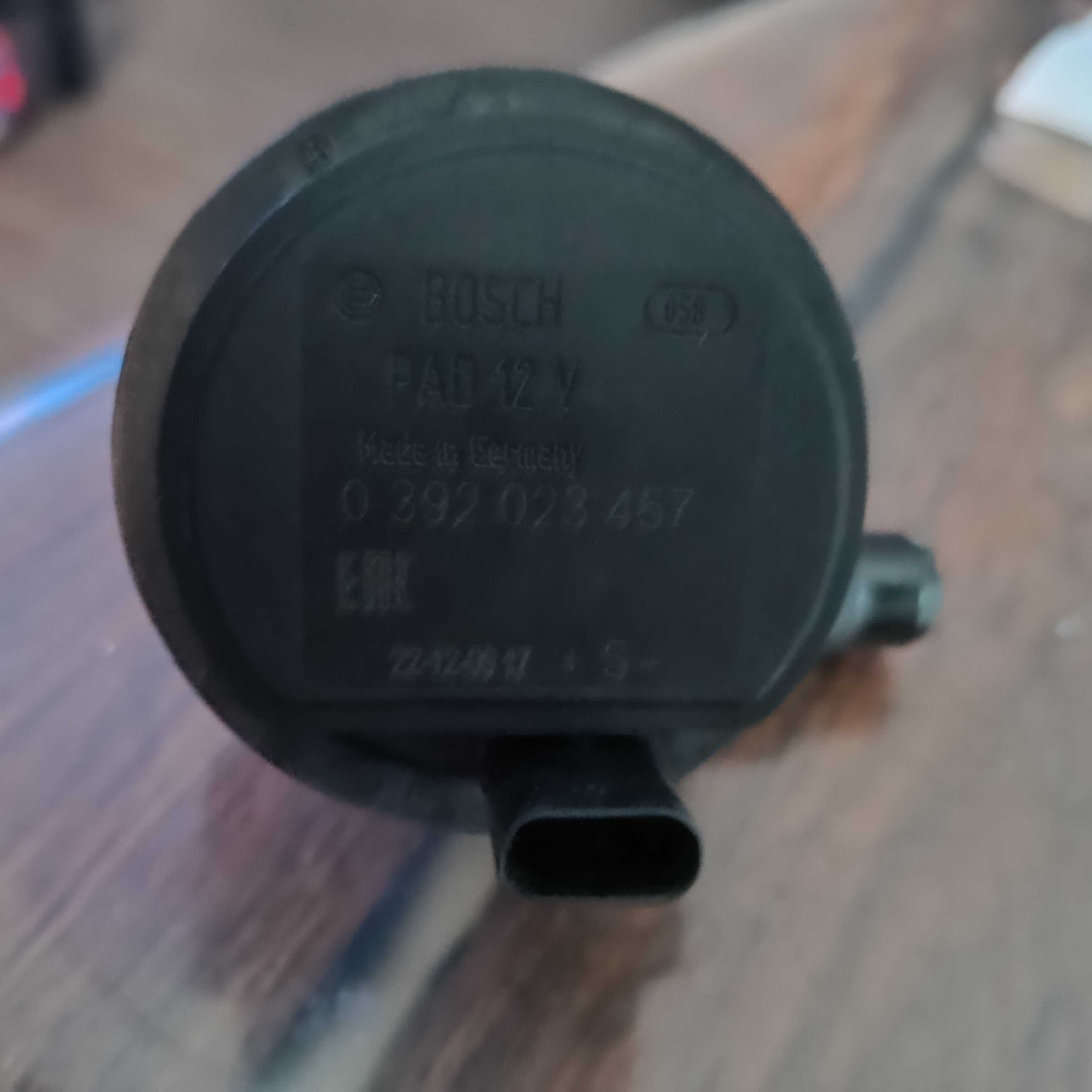 Цирколационна водна помпа BOSCH за Мерцедес GLC