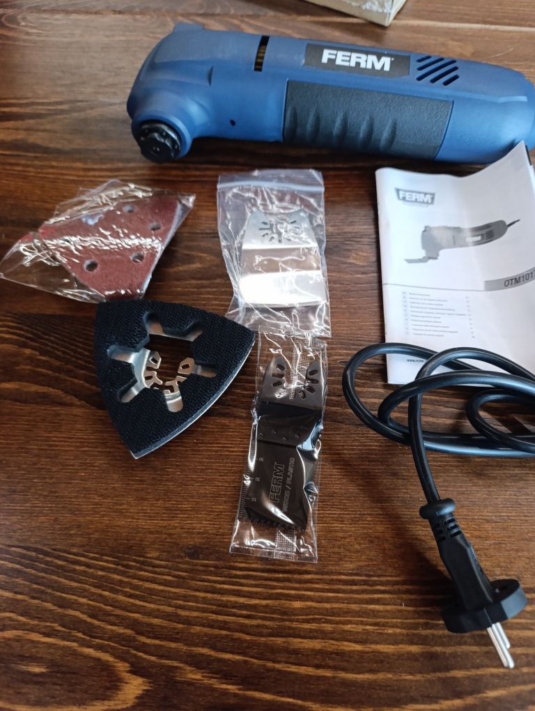 Чисто нов мултифункционален инструмент FERM 250W с 5 приставки