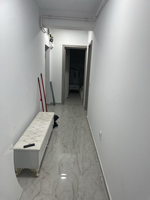 Inchiriez ap 2 camere decomandate zona mall Promenada ..