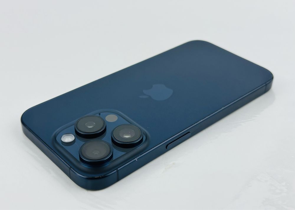 Apple iPhone 15 Pro Max 256GB Blue Titanium Перфектен! Гаранция!
