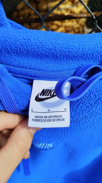 Hanorac nike-original,purtat o singura data