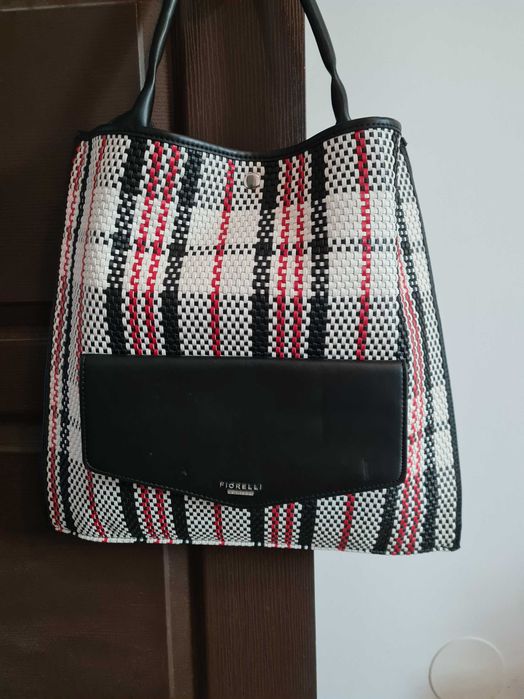 Geanta Fiorelli de vanzare folosita o singura data.
