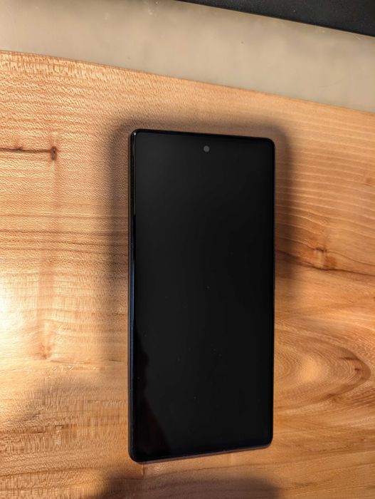 Goole Pixel 6 Kinda Coral + Husa TPU Carbon