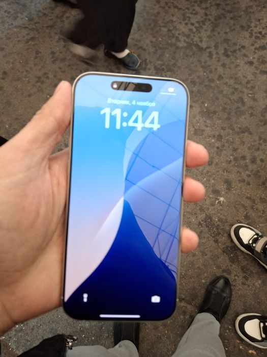 Iphone 16 pro max  256 gb holati yahwi srocniga sotiladi