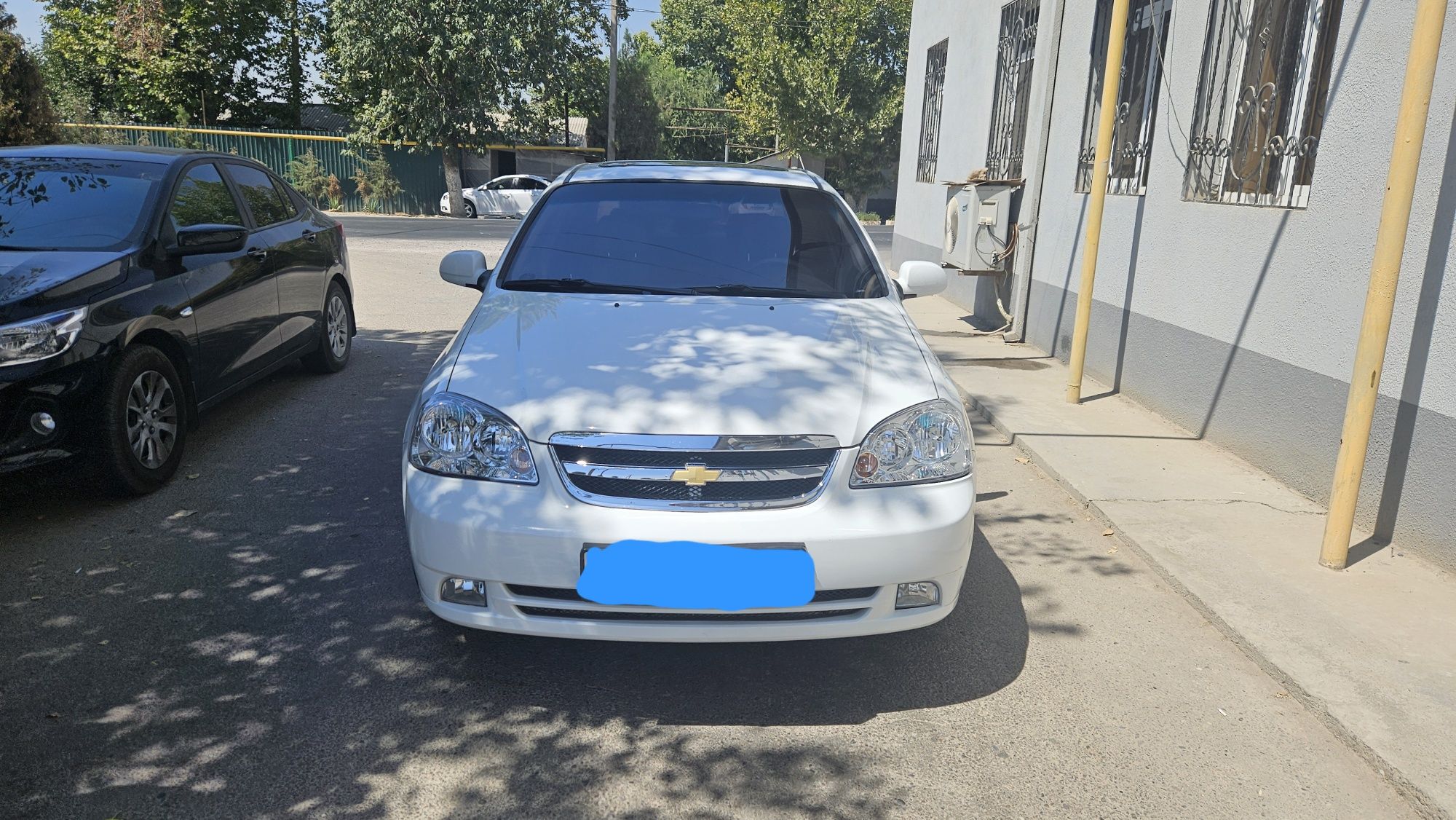 Lacetti 1.8. 3-Pazitsa avtamat 2011-Yil 
Mator qilingan