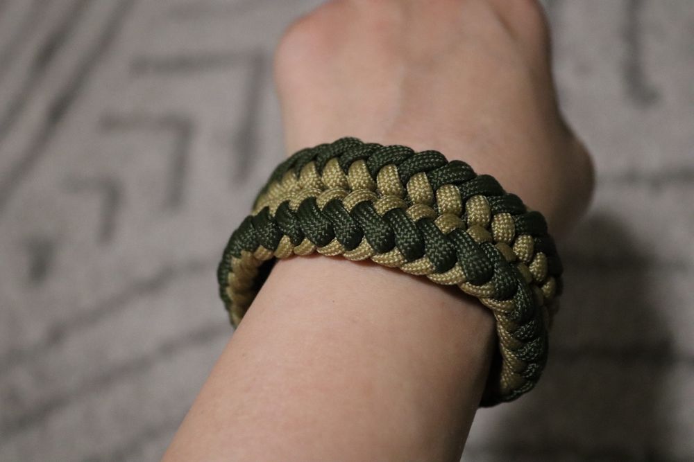 Vand bratara handmade