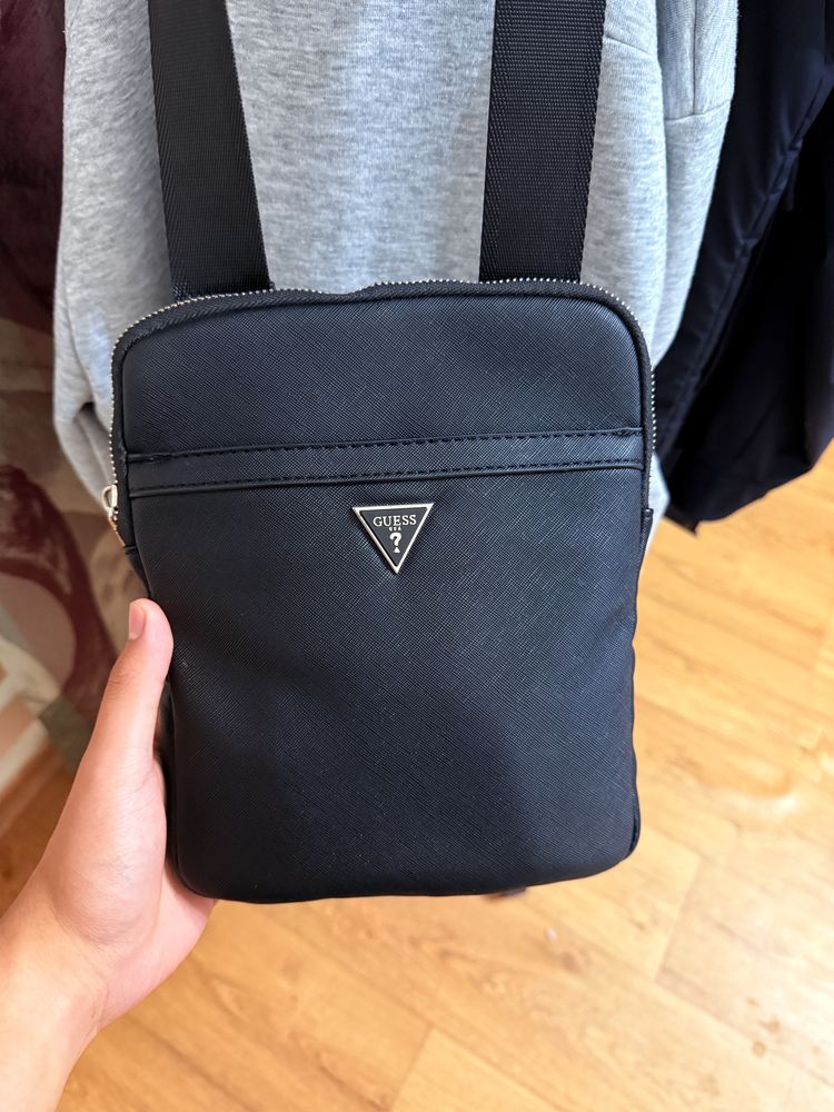 Продам барсетка Guess оригинал
