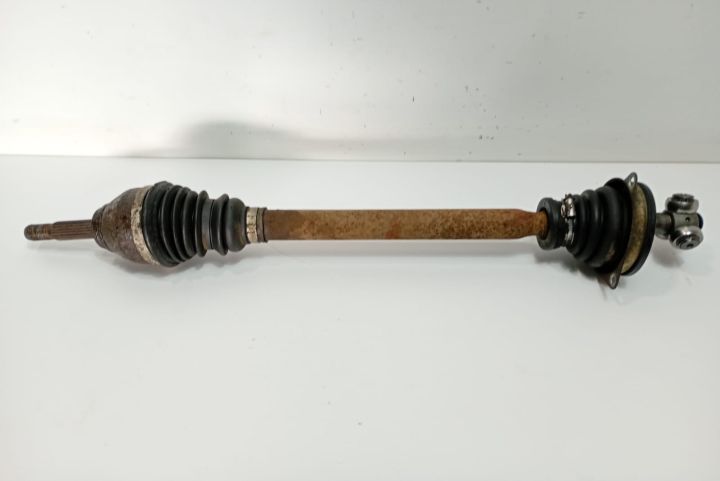 Planetara  stanga 1.4 benzina Dacia Logan prima generatie