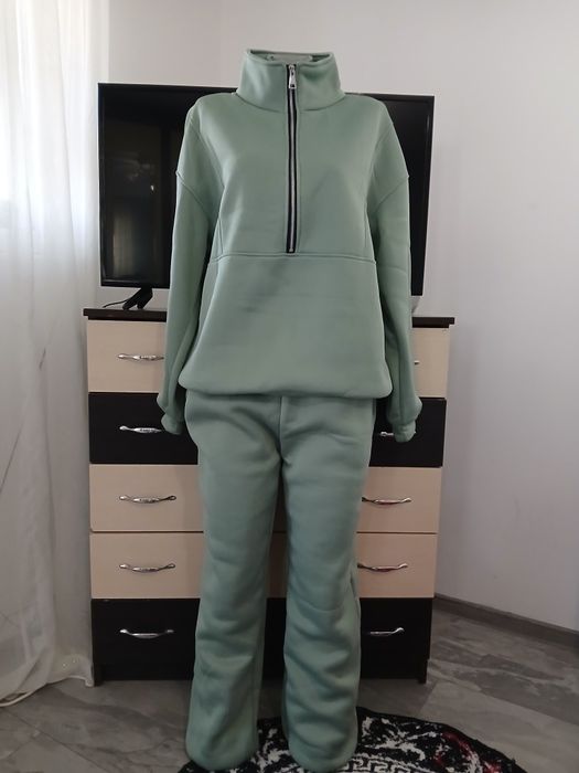 Vând treninguri de damă L /XL