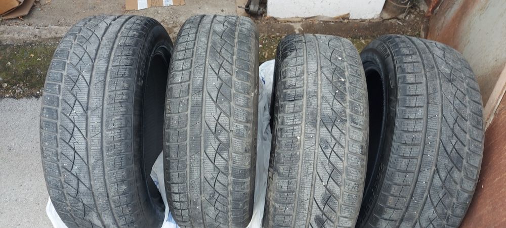 Зимни Гуми 4бр. 225/55/18 MOMO