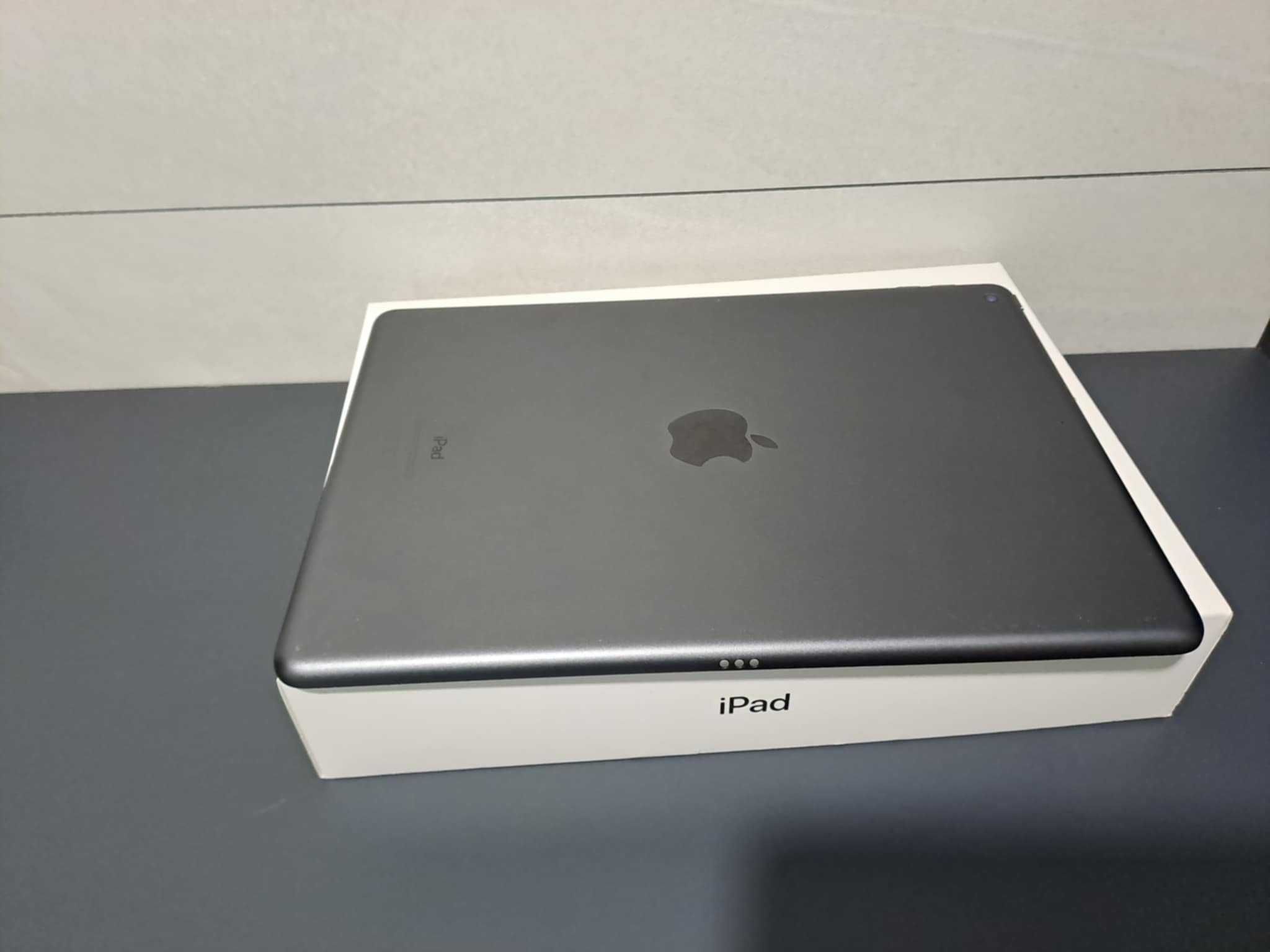 IPad (8th Generation) Wi-Fi 32 GB + Apple Pencil