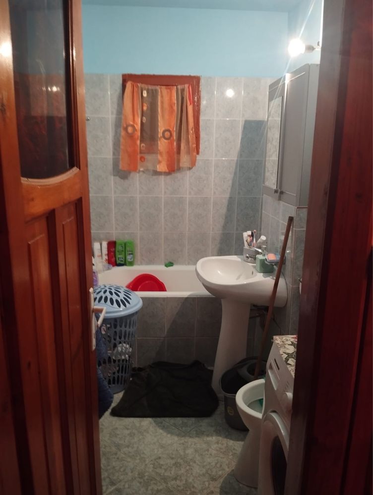 Vând apartament cu 2 Camere