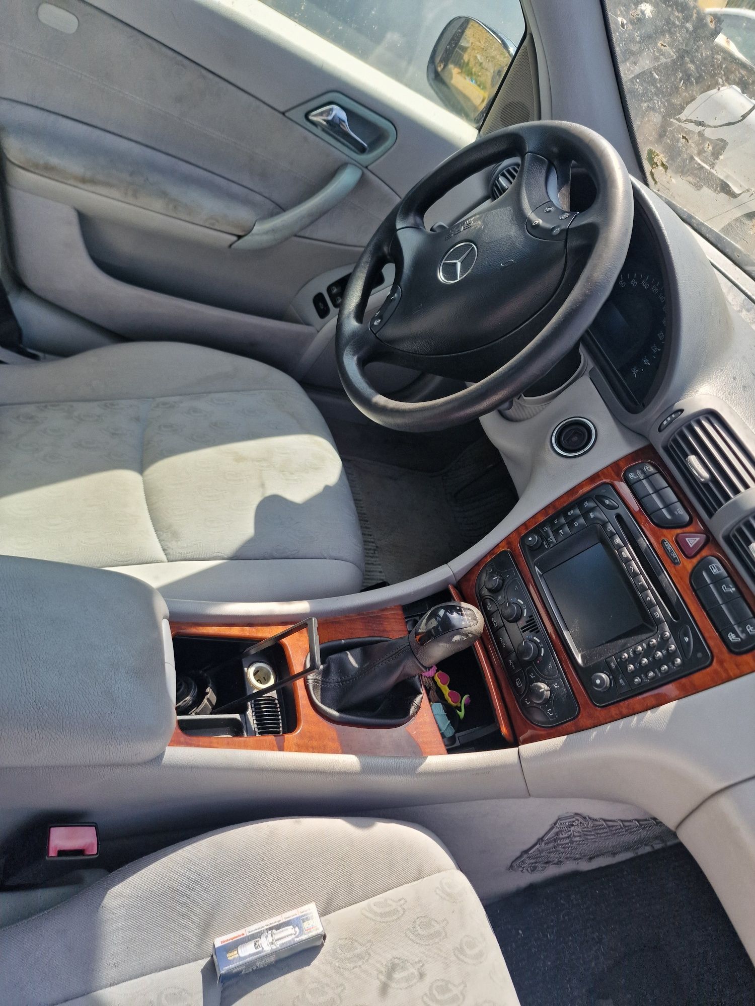 Dezmembrez Mercedes C klass 1.8 Kompressor 2004 w203