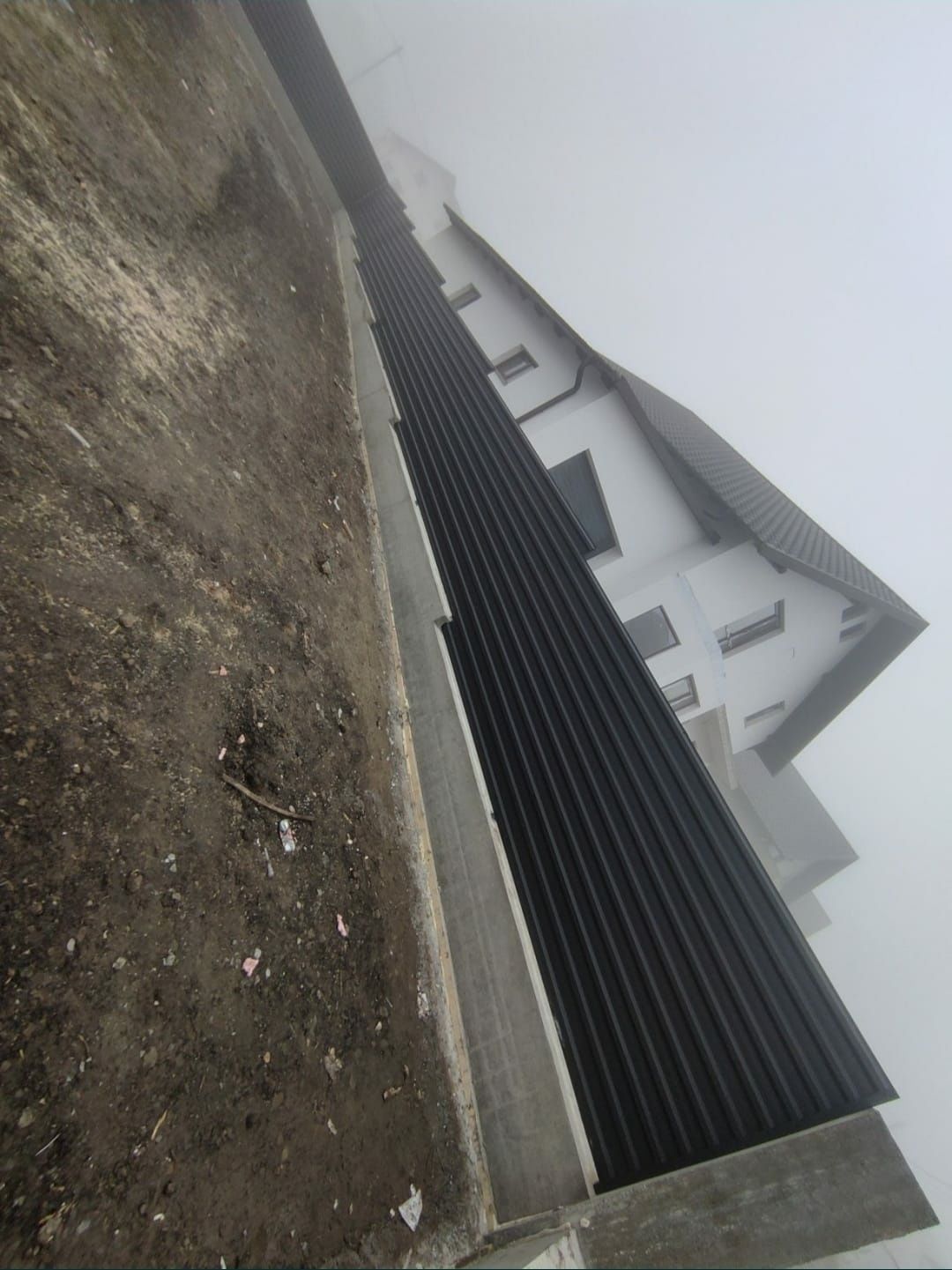 Garduri din beton cu panouri tip doka