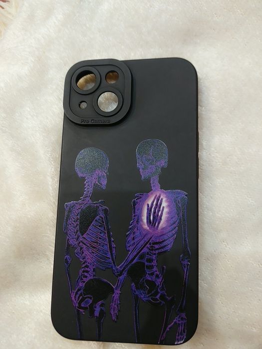 Чехол на айфон 14