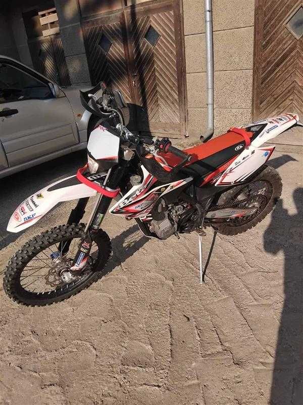 Продавам Beta rr 525