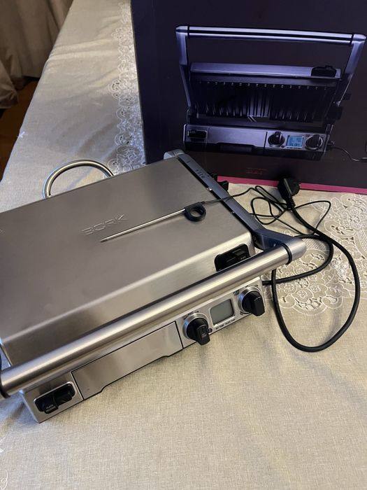 Гриль новая Bork g802