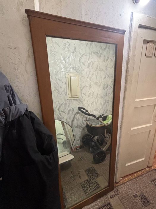 Зеркало из старого дерева