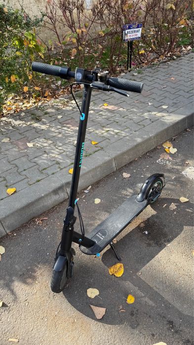 Trotineta electrica cu defect