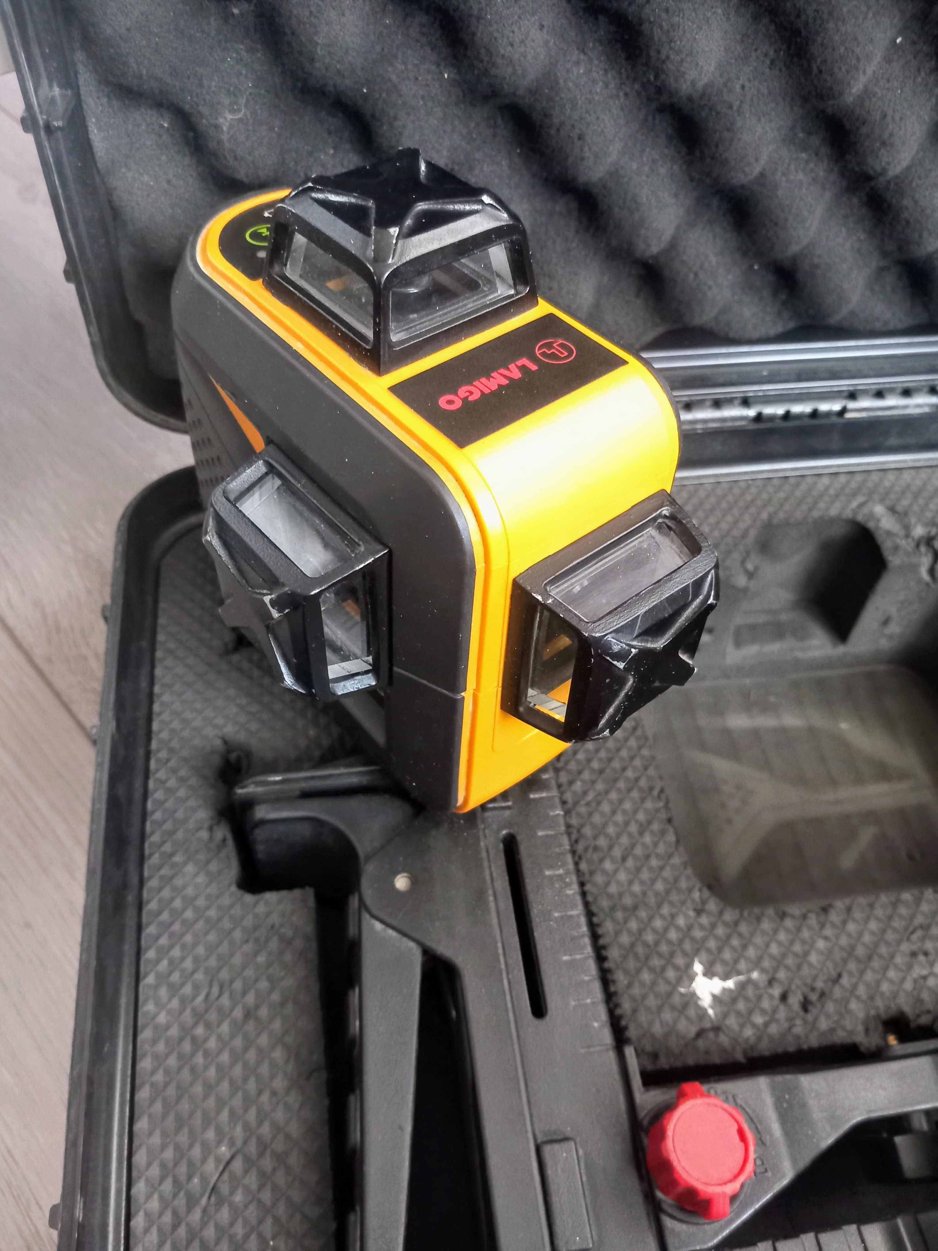 Лазерен нивелир LAMIGO CROSS 3DG