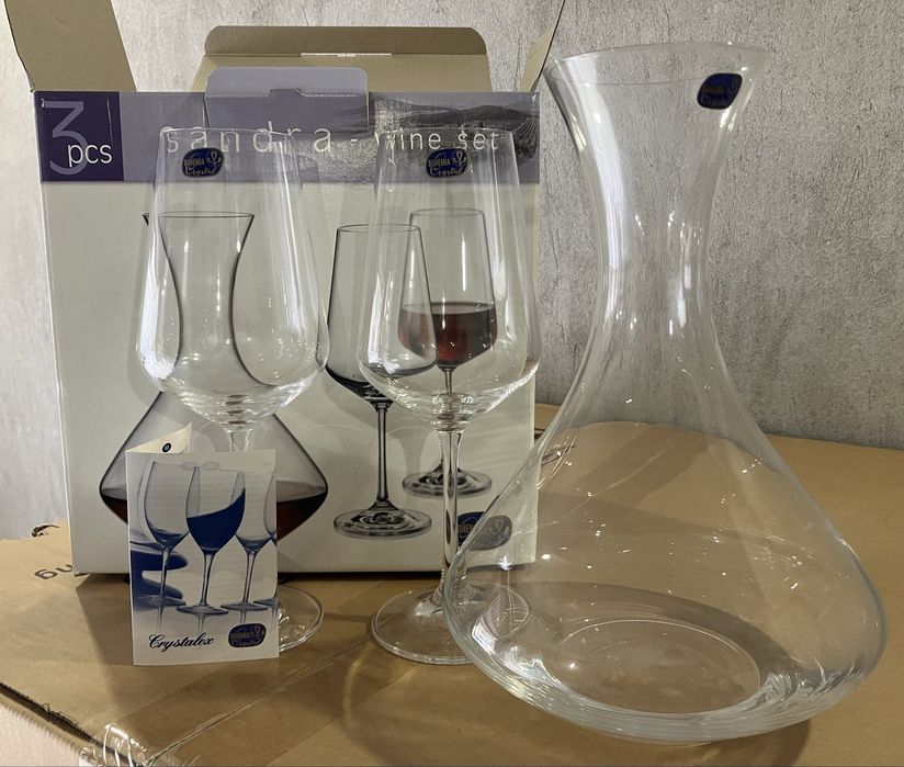 Декантер Bohemia Crystal с две чаши