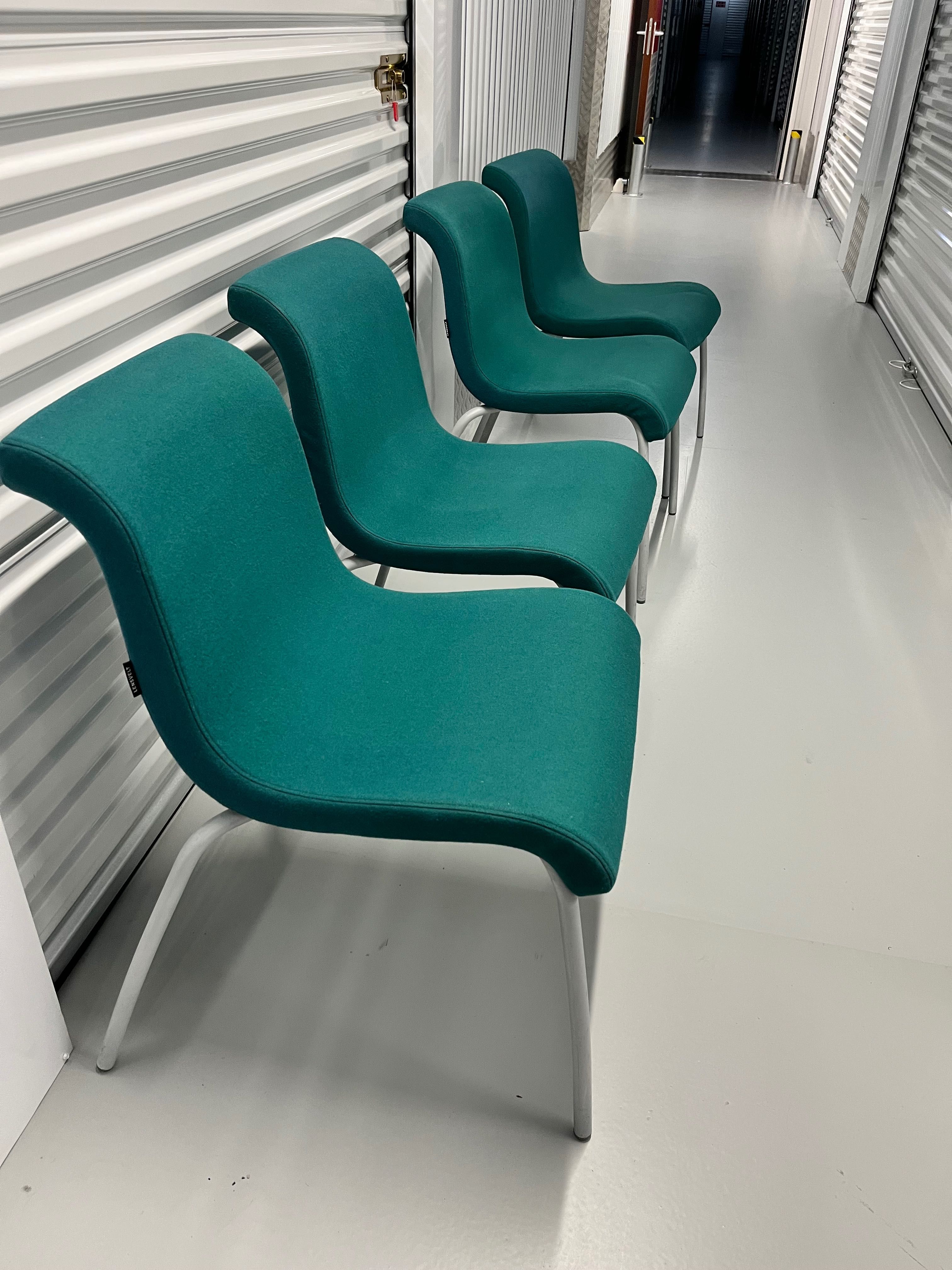 Set masa cu 4 scaune - livrare inclusa