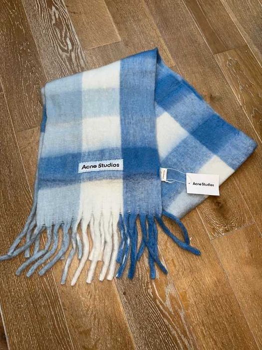 Fular Acne Studio nou