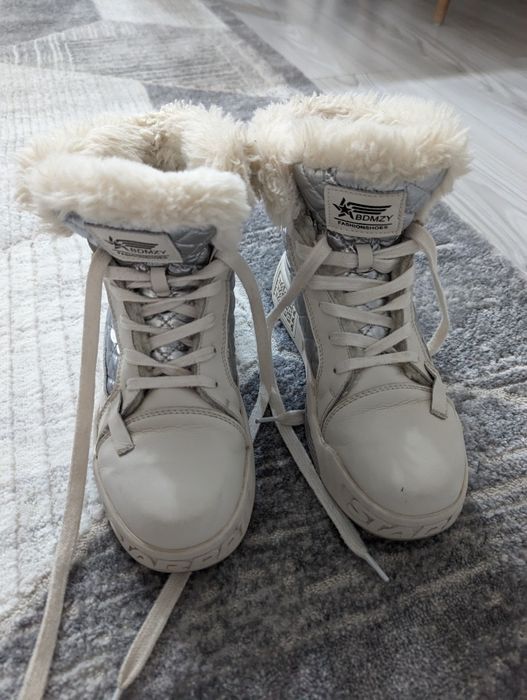 Продам обувь для девочки