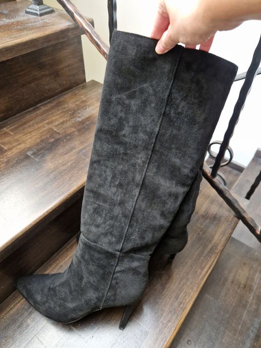 Cizme negre, marime 38, stare foarte buna