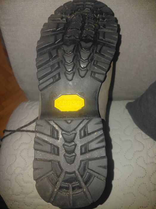 Планински обувки