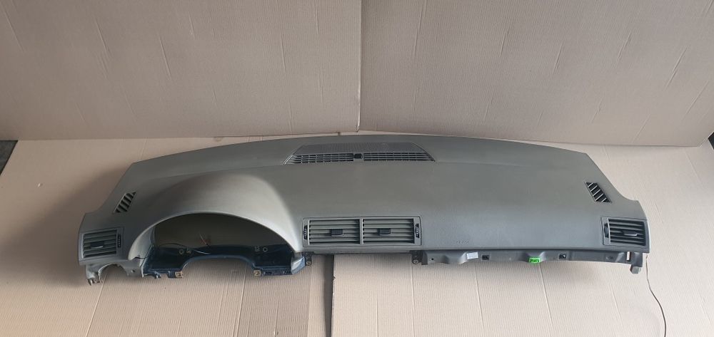 Plansa bord crem cu airbag passager audi a4 b7 audi a4 b6 2001 - 2007