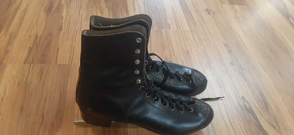 Patine gheata barbati Perinitza marime 45 cu bocanci piele