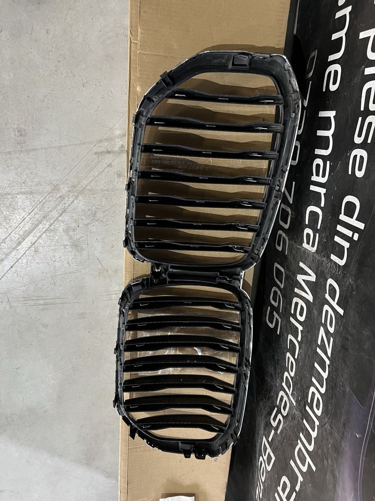 Grila radiator Bmw x5 G05 7454888