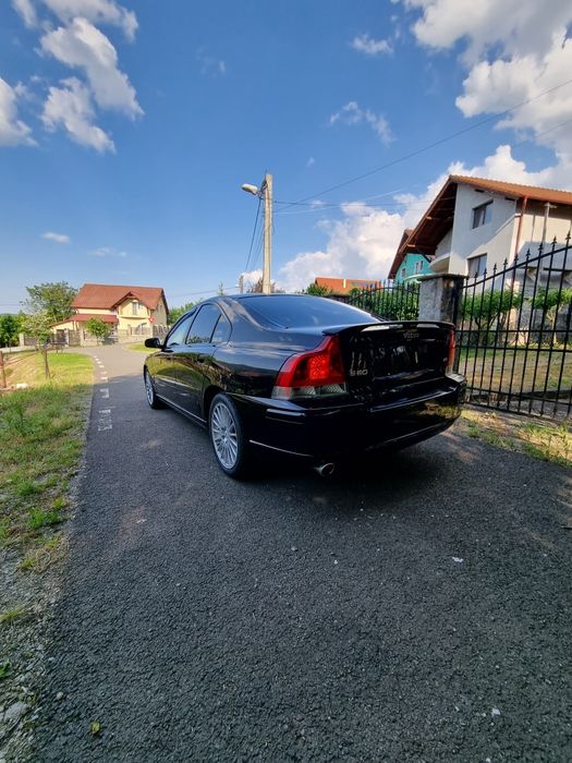 Dezmembrez volvo s60