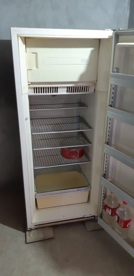 Холодильник ЗИЛ Москва б/у