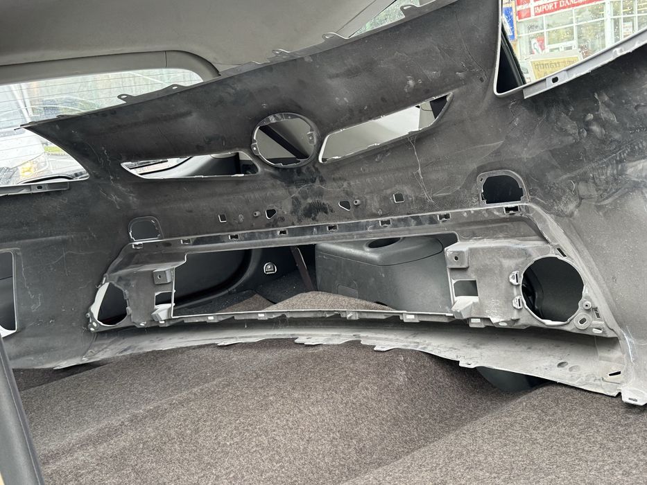 Bara fata Toyota prius 3 plug in hybrid ,alb
