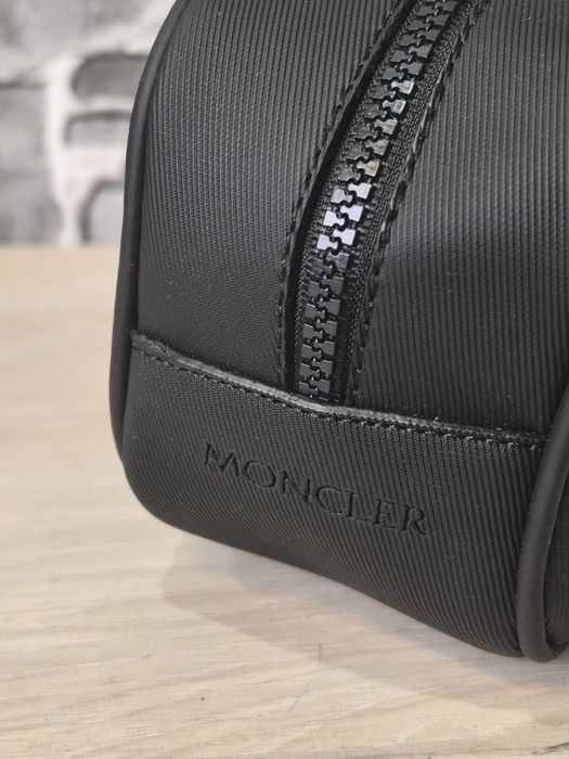 Чанта тип несесер