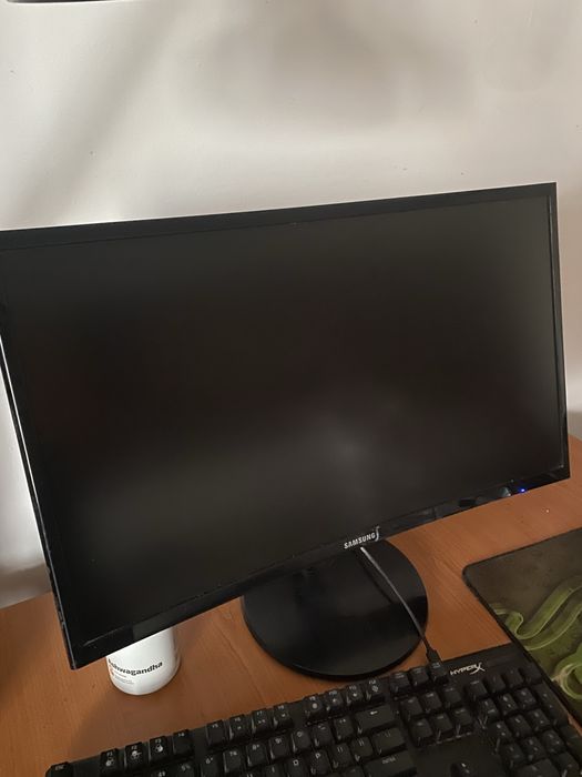 Monitor Samsung curbat