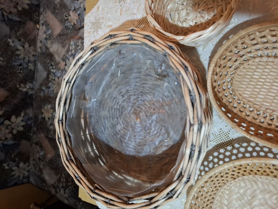 Четири броя  панери