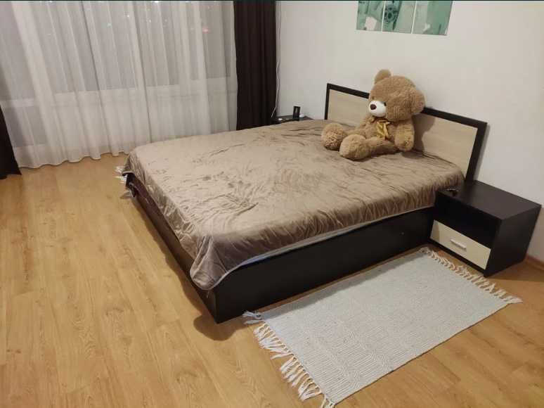 Дава се под наем Тристаен апартамент в Бургас, Меден рудник - зона А - 84 кв.м за 300 € - Снимка #3