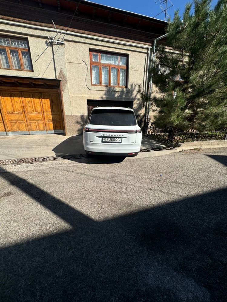 Leapmotor c16 srochna sotiladi