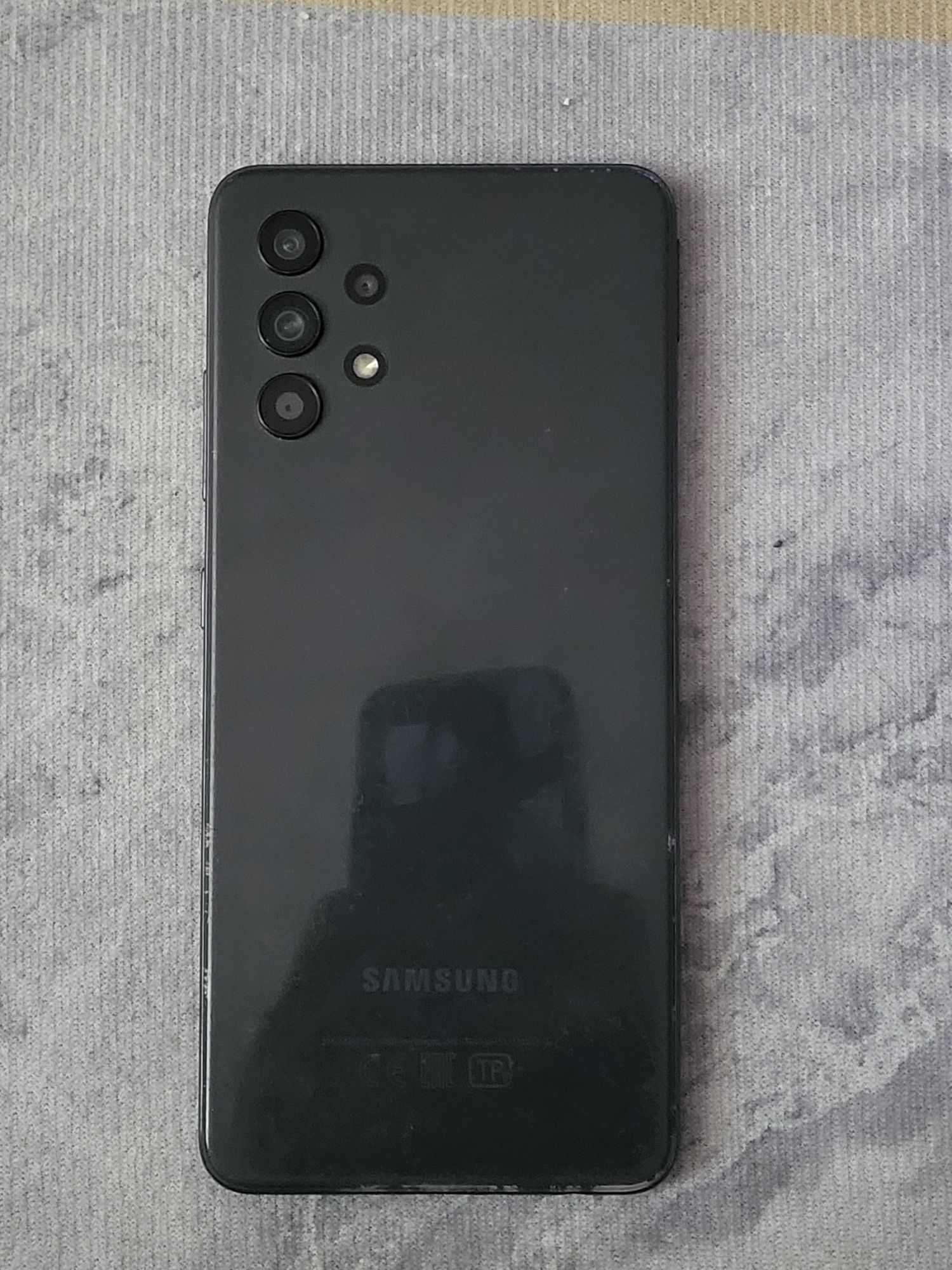 Айфон 11,Galaxy A32.