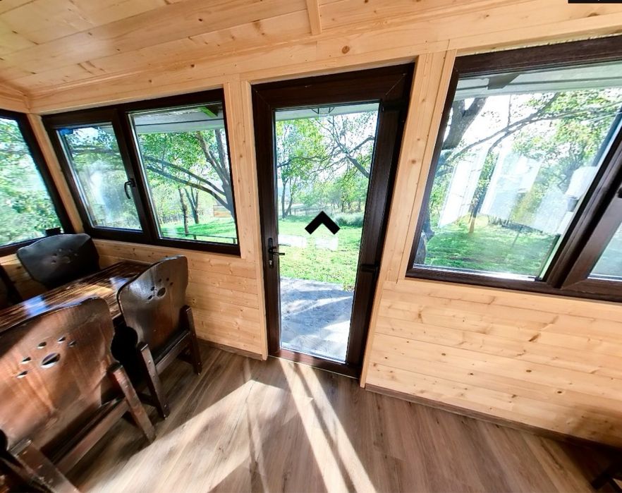 Casa de vanzare - Com.Jugureni,  sat.Marginea Pădurii. Prahova