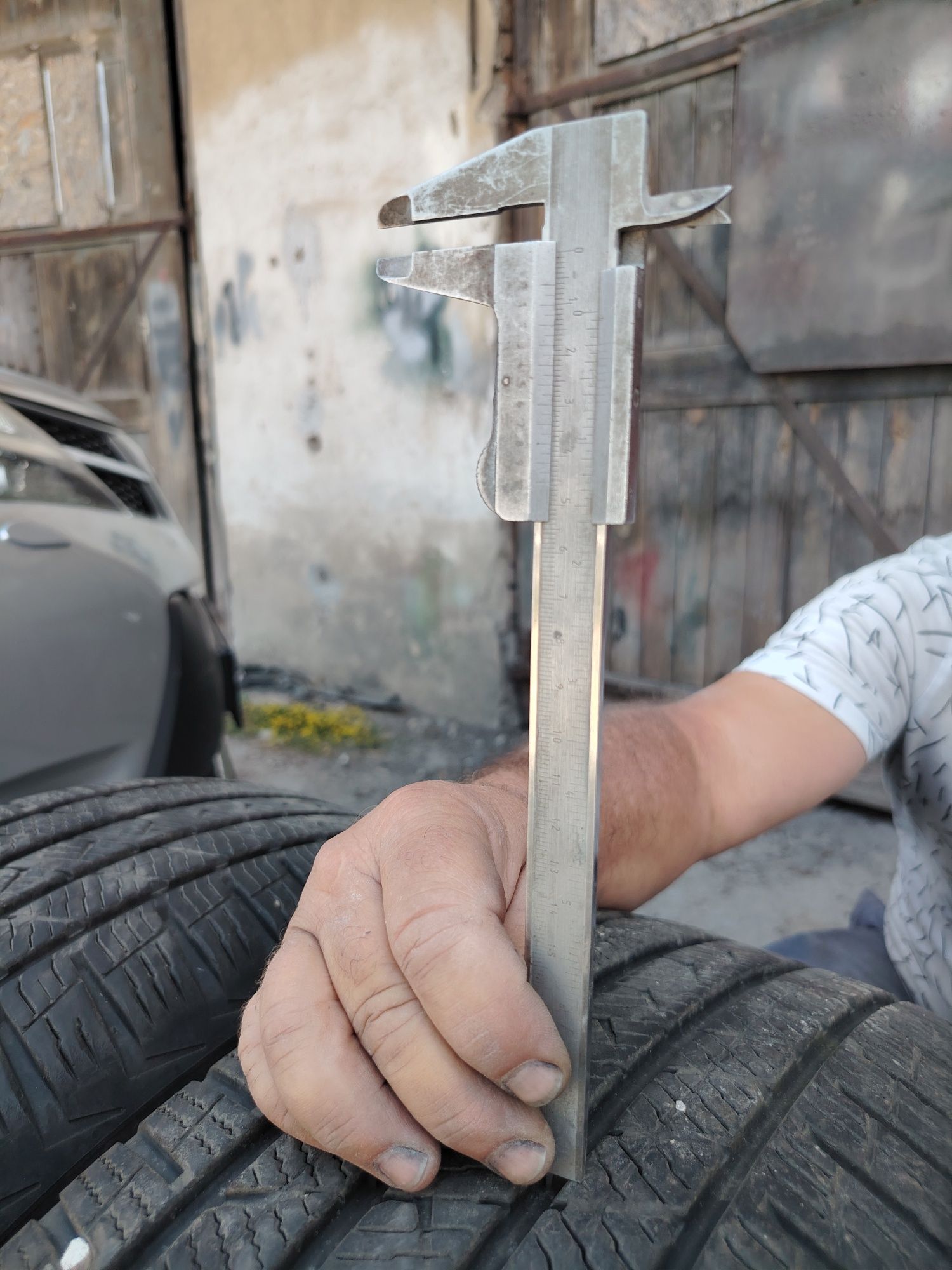 Гуми Vredestein 235/60/17