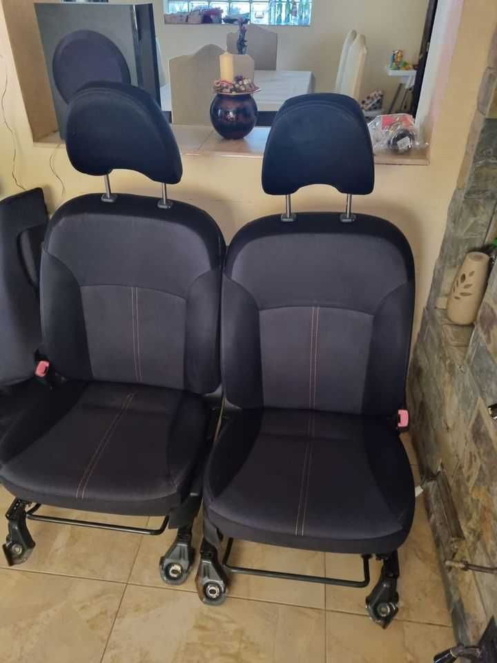 Scaune fata si bancheta Subaru Forester 2009 .