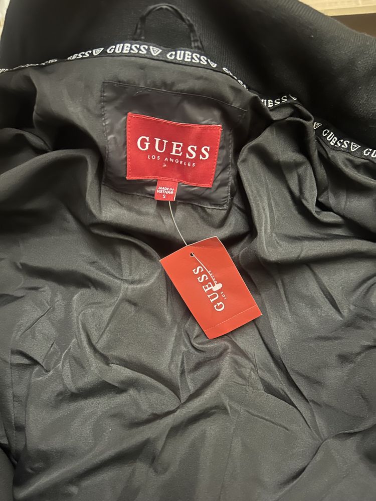 Guess пролетно яке ново