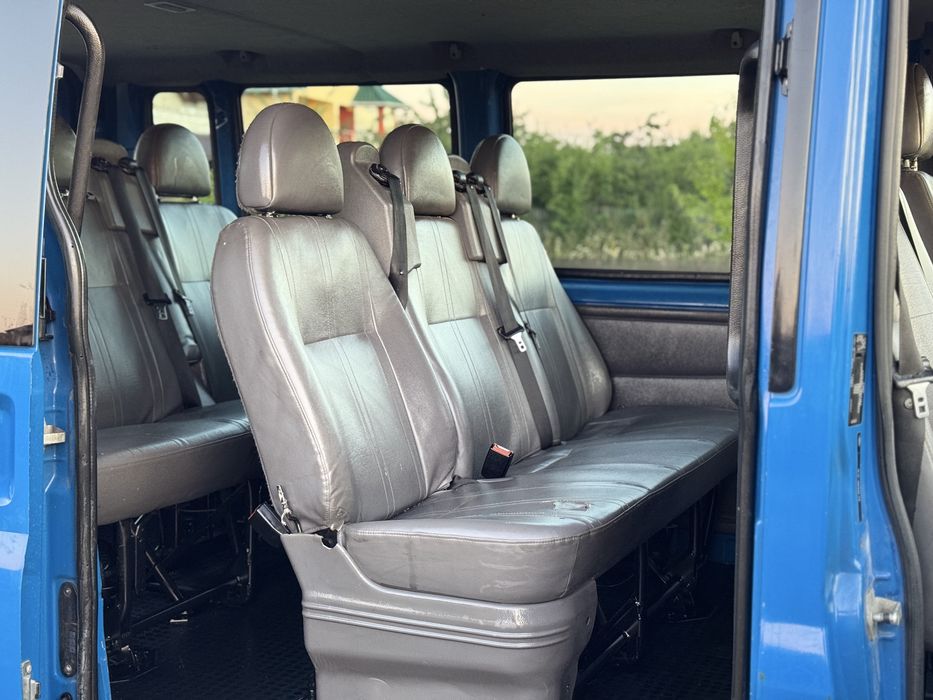 Ford transit 8+1 locurii