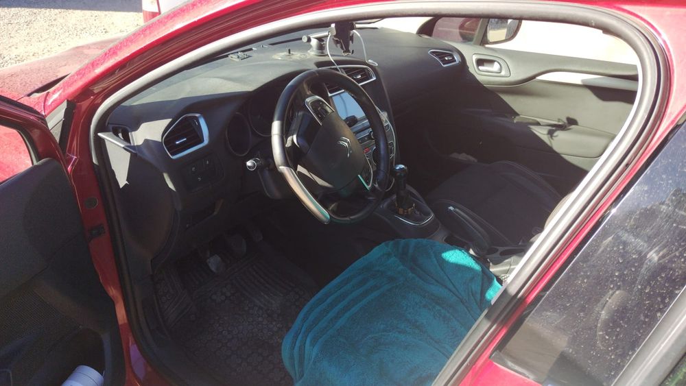 Vand  Citroen c4 sau schimb cu microbuz