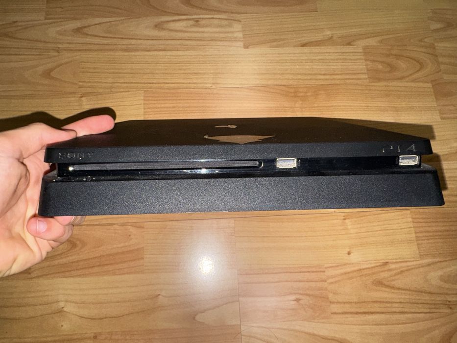 Ps 4 Slim 1TB stocare