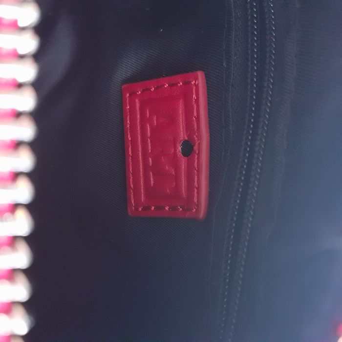 Малка червена чанта Art чисто нова с етикет